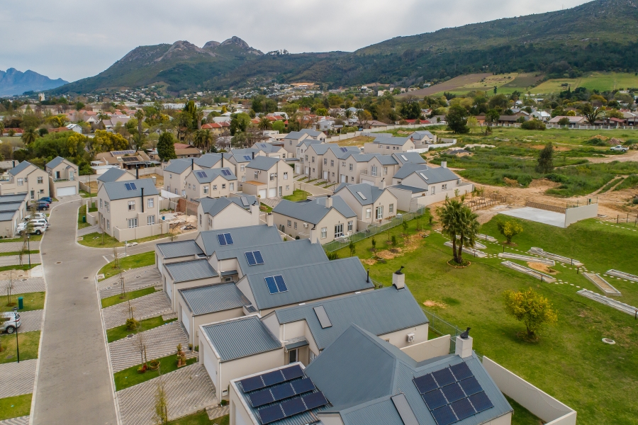 2 Bedroom Property for Sale in Honeydew Country Estate Western Cape